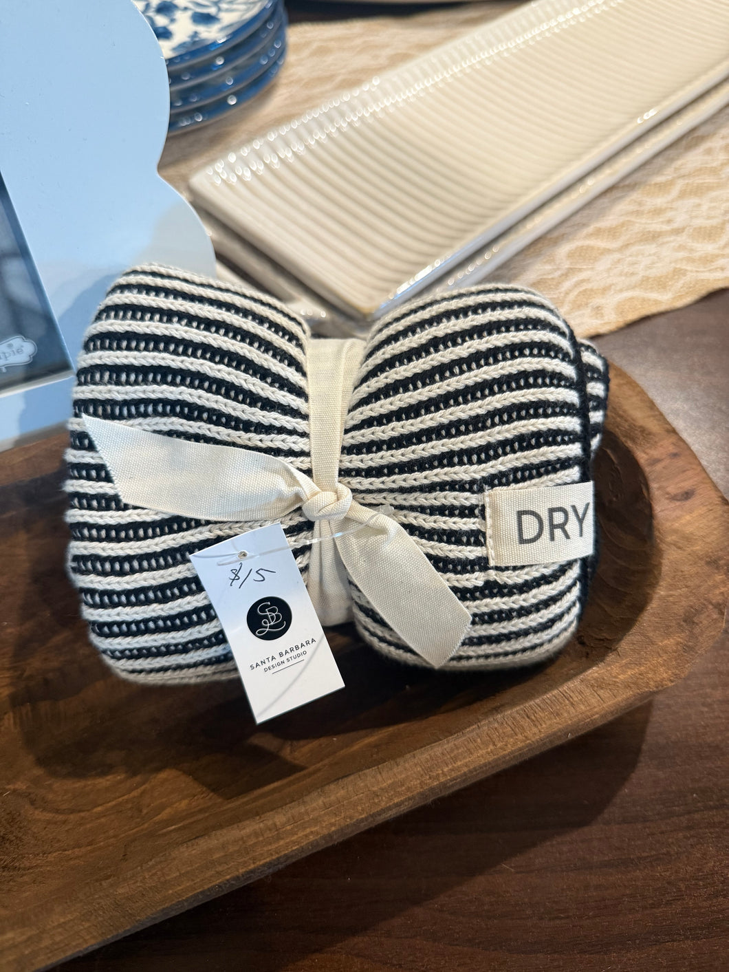 Santa Barbara Black & White Dish Towel(Armas)