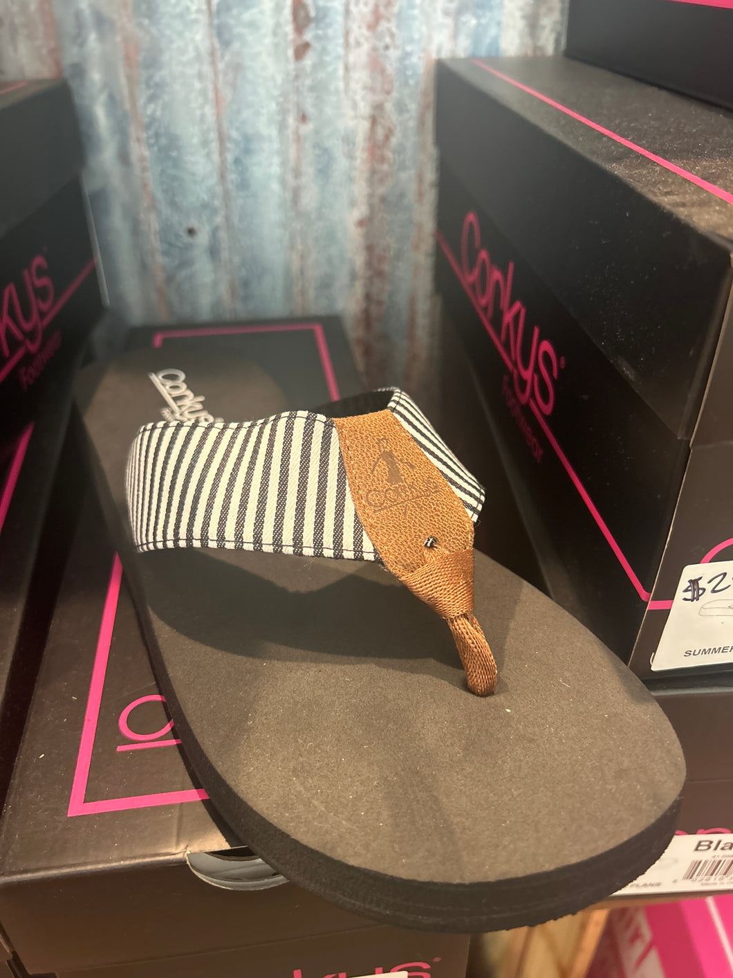 Corky’s black/white stripe