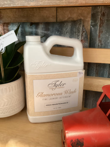 Tyler candle High maintenance Glamor wash- Scheller