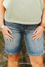 Load image into Gallery viewer, Stone WashHigh Rise Stretch Denim Contrast Stitching Bermuda Shorts