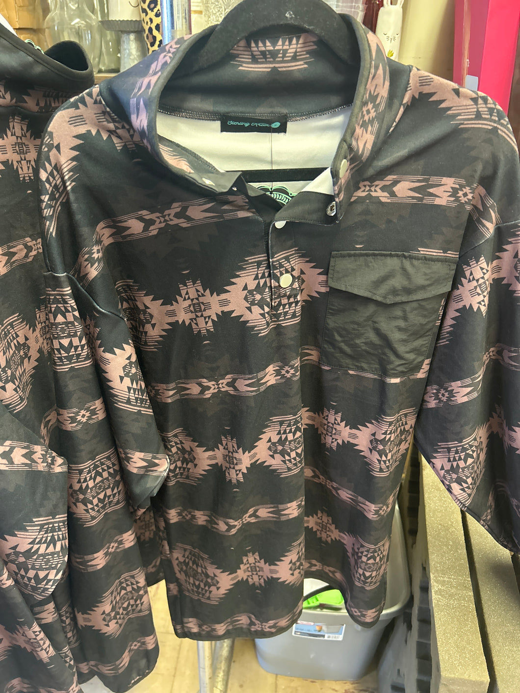 Hard to forget pullover