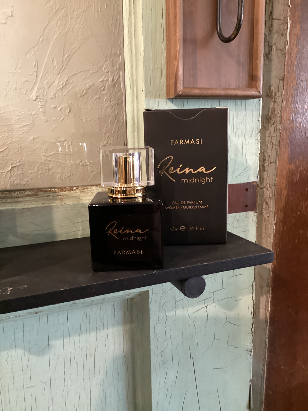 Reina Midnight by Farmasi