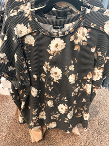 Heimish floral ribbed top