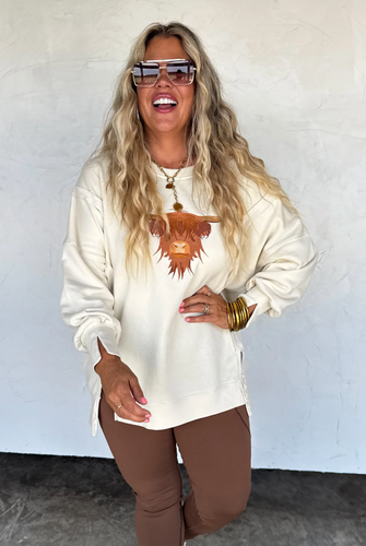 Highland cow pullover
